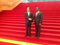 Coopération: En visite à Séoul, Soro plaide pour un projet de coopération inter